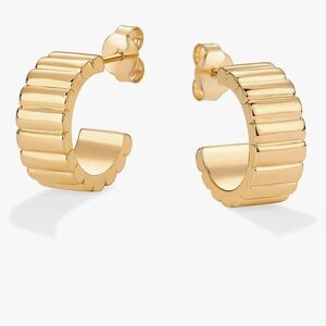 Huggie style ribbed Gold Hoop Earrings small and dainty casual everyday wear